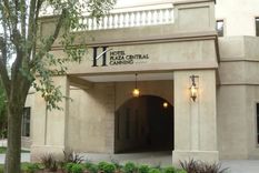 El hotel Plaza Central Canning donde está alojada la tripulación.