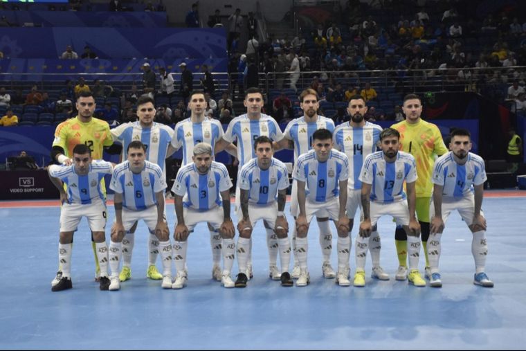 Argentina goleó a Angola y ya piensa en los octavos de final del Mundial de futsal organizado por FIFA. Foto: AFA