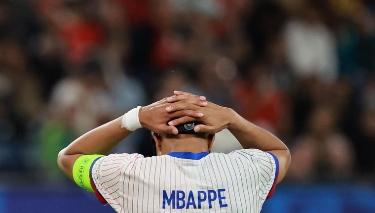Mbappé utilizará una nueva máscara protectora hecha con una nueva tecnología. Foto: EFE