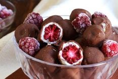 Frambuesas con chocolate Foto: Cookpad