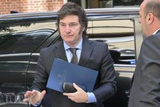 El presidente Javier Milei tiene en carpeta cada uno de los renglones del gasto que va a cortar para eliminar el déficit fiscal, como paso clave en el combate a la inflación Foto: Télam