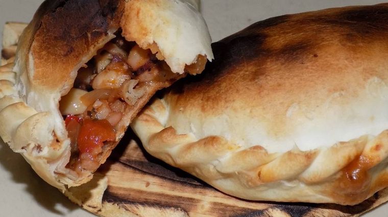 Las empanadas de calamares es una de las mejores opciones para comer en el Viernes Santo. Foto: Cookpad