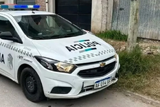 Los efectivos de la Policía Bonaerense acudieron al lugar tras una alerta que había comenzado a circular entre los vecinos. Los efectivos de la Policía Bonaerense acudieron al lugar tras una alerta que había comenzado a circular entre los vecinos.