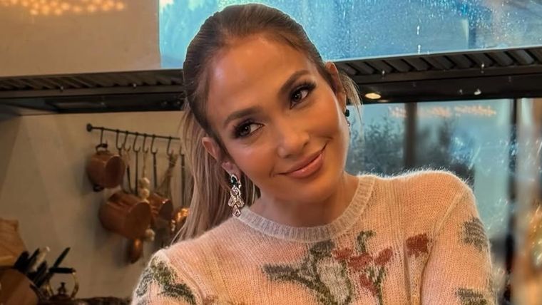 El misterioso hombre que sigue apareciendo junto a Jennifer López. Foto: Instagram @jlo