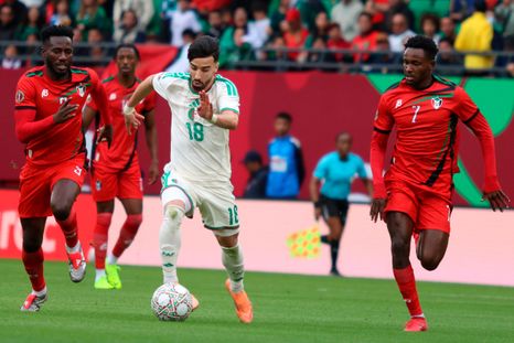 Argelia debutó con el pie derecho en la Copa Africana de Naciones. Argelia debutó con el pie derecho en la Copa Africana de Naciones.