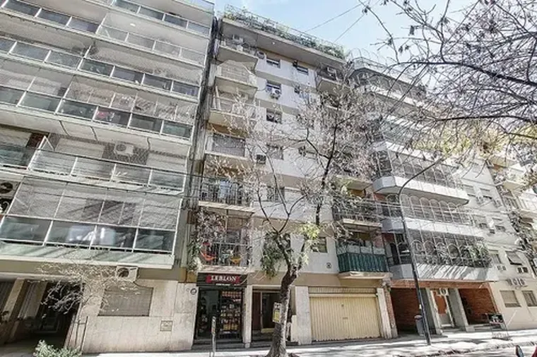 En Buenos Aires, muchas transformaciones urbanas no empiezan con un render ni con una demolición. En Buenos Aires, muchas transformaciones urbanas no empiezan con un render ni con una demolición.