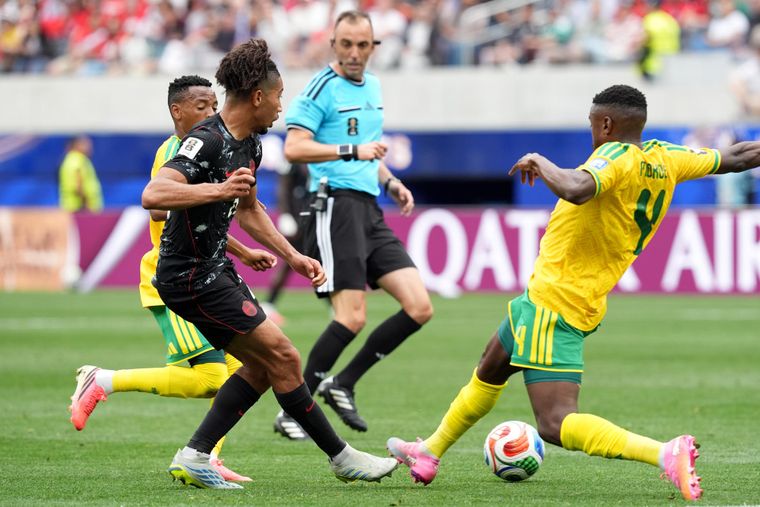 Canadá y Sudáfrica dan inicio a los dieciseisavos en el SoFi Stadium de Los Ángeles.