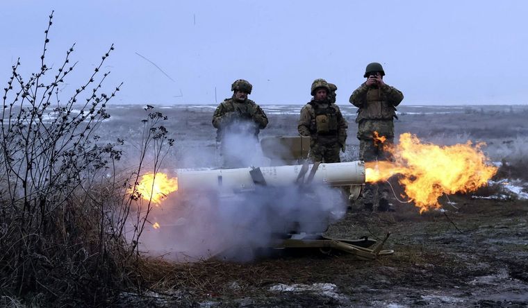 Rusia sabe que Ucrania recibe armamento y capacitación de parte de Francia y Reino Unido. Foto Efe Rusia sabe que Ucrania recibe armamento y capacitación de parte de Francia y Reino Unido. Foto Efe