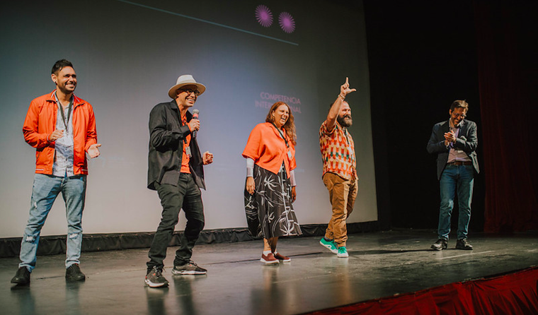 El elenco de “Saudade fez morada aqui dentro”. La obra de Haroldo Borges ganó el Astor Piazzolla de la Competencia Internacional.