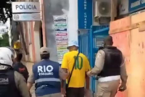 Está con prisión preventiva. Está con prisión preventiva.