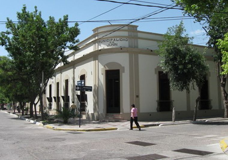 En el edificio municipal, esta mañana se firmó el acuerdo Foto: Daniel E.Gutierrez / MDZ