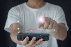 La posibilidad de ver fútbol online encierra una serie de riesgos. Foto: Shutterstock