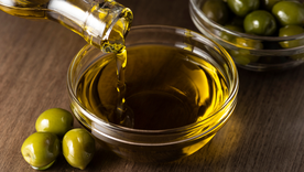 El aceite de oliva de Mendoza figura entre los mejores productos de la cocina argentina. El aceite de oliva de Mendoza figura entre los mejores productos de la cocina argentina.