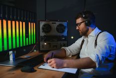 Largas horas de trabajo y secretos que ni la familia de un espía puede conocer Foto: Shutterstock