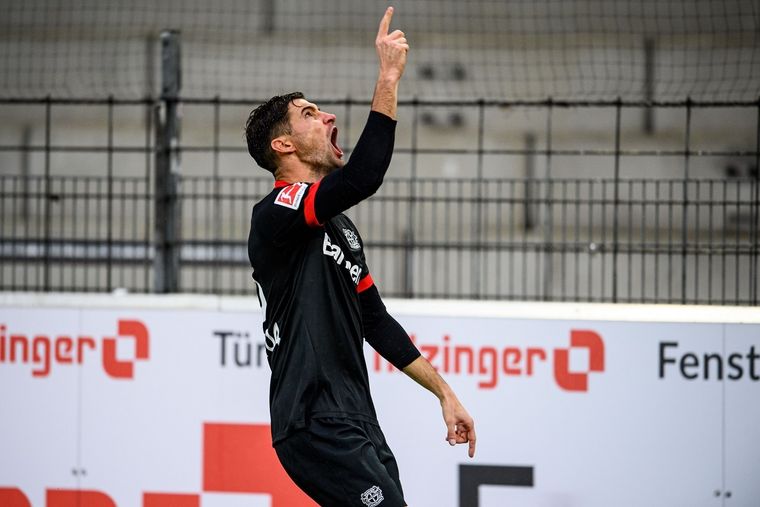 Lucas Alario Doblete de Alario en la victoria de Bayer Leverkusen Foto: @bayer04_es