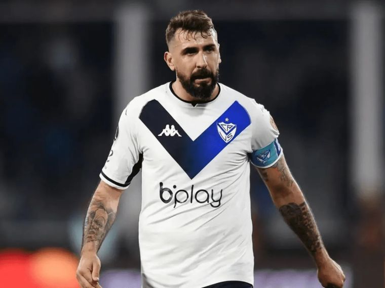 Lucas Pratto a un paso de jugar en Sarmiento de Junín. Lucas Pratto a un paso de jugar en Sarmiento de Junín.