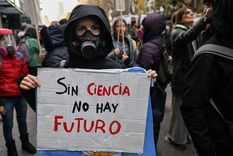 Las protestas contra los recortes se han multiplicado en Argentina en los últimos meses.