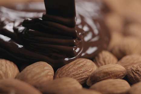 Chocolate con almendras casero: receta rápida y crocante Chocolate con almendras casero: receta rápida y crocante