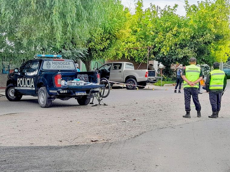Personal de la Policía Científica trabajó en la escena donde el hombre atropelló y mató a un presunto ladrón. Personal de la Policía Científica trabajó en la escena donde el hombre atropelló y mató a un presunto ladrón.