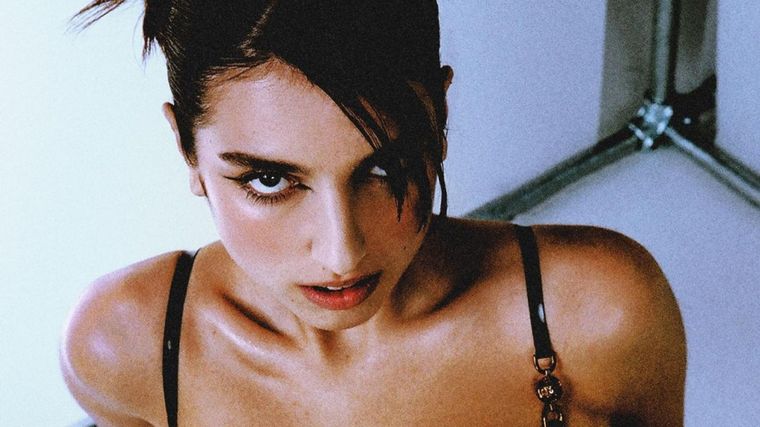 Rina Lipa La hermana menor de Dua Lipa que va en ascenso. Foto: @rinalipa