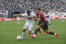Gran partido en el estadio Ciudad de La Plata Foto: Télam Gran partido en el estadio Ciudad de La Plata Foto: Télam