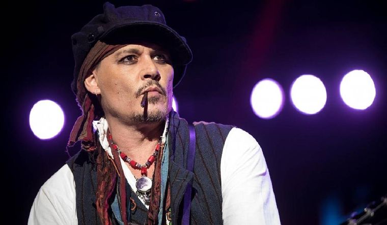 Johnny Depp preocupó a todos luego de haber sido encontrado inconsciente en la habitación de un hotel.