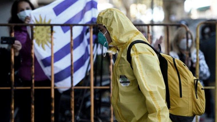 Las muertes por covid ocupan el primer lugar en las causales de fallecimientos en Uruguay Foto: MinutoUno.