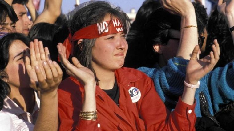 La oposición a Augusto Pinochet se unió para hacer campaña en el plebiscito de 1988.