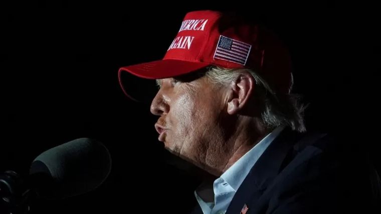 Uno de los temas que los expertos creen se definirá después de las elecciones de mitad de término en EE.UU. será la posible candidatura de Donald Trump para 2024. Foto: Reuters