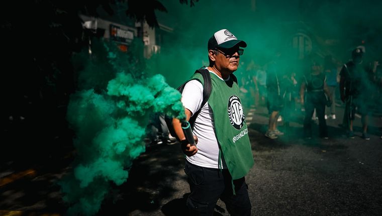 Trabajadores de ATE preparan un paro y manifestación. Foto: EFE