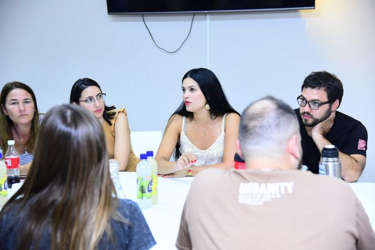 La intendenta de Santa Rosa encabezó la reunión del Consejo Provincial. Foto: Twitter Flor Destéfanis.