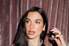 Dua Lipa deslumbró en los Brit 2026.