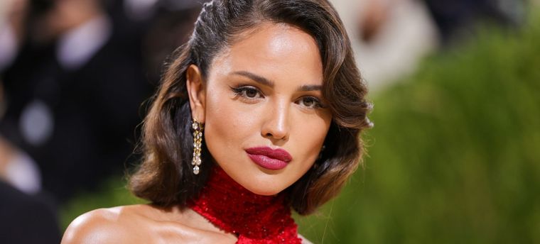 Eiza González reflejó con un vestido su espíritu osado y su esencia innovadora. Foto: Los 40 Mx - https://los40.com.mx
