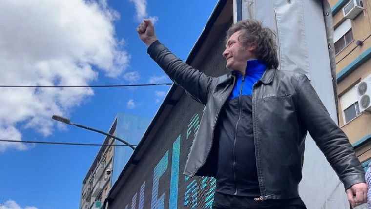 Javier Milei volvió ayer con sus recorridas al Conurbano Foto: Twitter Milei