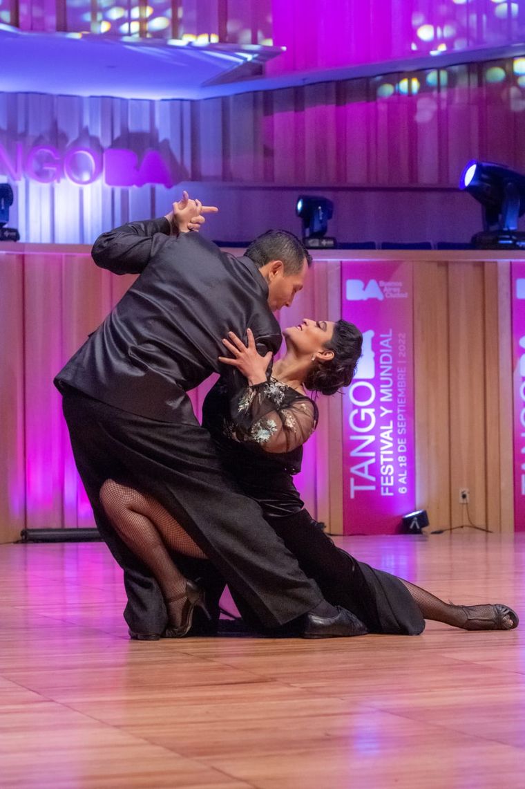 Continúan las noches de tango en el Museo Carlos Alonso. Continúan las noches de tango en el Museo Carlos Alonso.