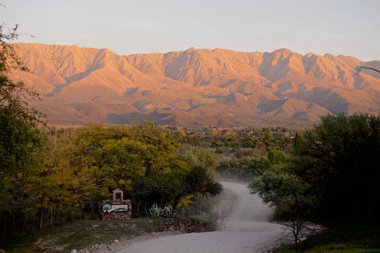 Las Calles es un pueblo cordobés rodeado de sierras y caminos rurales en pleno valle de Traslasierra.