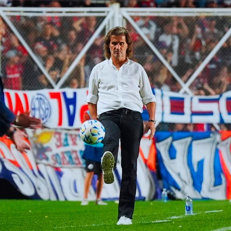 Rubén Darío Insúa debutó con el pie izquierdo en el Clausura. Foto: Prensa Barracas Rubén Darío Insúa debutó con el pie izquierdo en el Clausura. Foto: Prensa Barracas