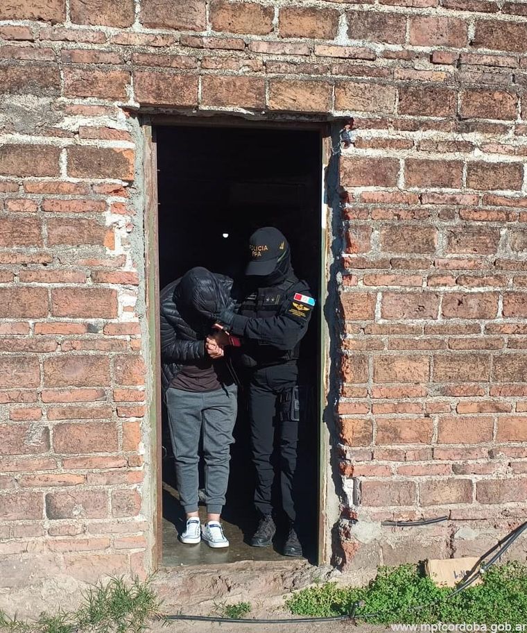 En los allanamientos se incautaron más de siete millones de pesos. En los allanamientos se incautaron más de siete millones de pesos.