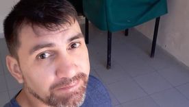 El enfermero, Eduardo Bentancourt, había llegado hacía pocas semanas a Buenos Aires. El enfermero, Eduardo Bentancourt, había llegado hacía pocas semanas a Buenos Aires.