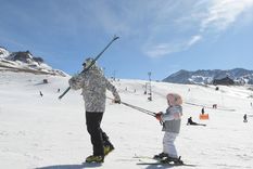 De cara al receso invernal, mendocinos y turistas ya buscan precios para esquiar en Malargüe.