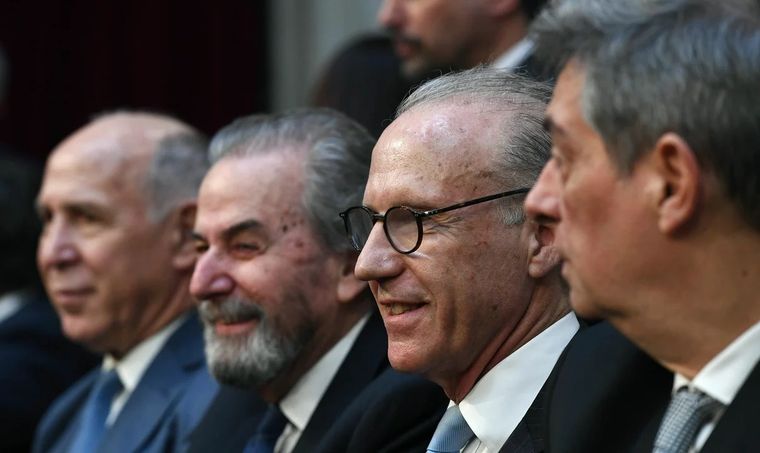 Los cuatro ministros de la Corte Suprema de Justicia de la Nación rechazaron el pedido de cambio de identidad en el DNI Foto: NA