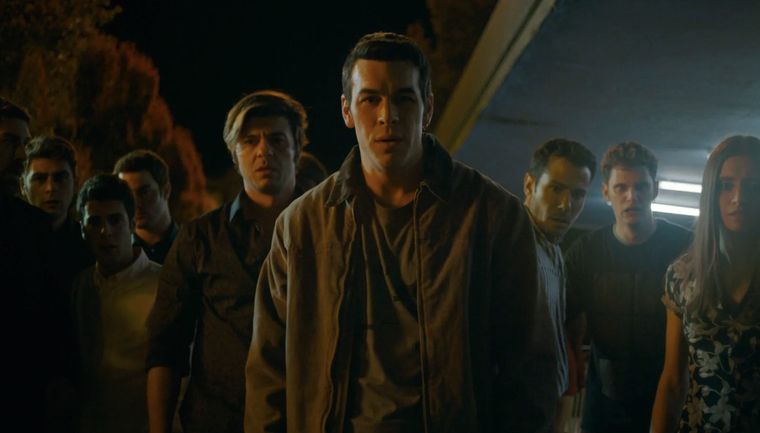 Mario Casas es uno de los protagonistas de este drama español en Netflix. Foto: Archivo Mario Casas es uno de los protagonistas de este drama español en Netflix. Foto: Archivo