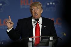 trump se dispara en las encuestas y bush sigue en caida libre