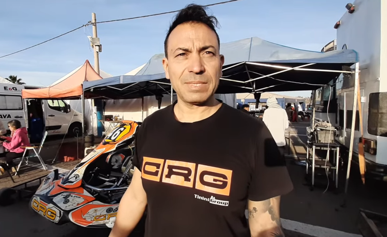 Mauricio Aparo en su época de piloto en la categoría Super 4 Tiempos. Mauricio Aparo en su época de piloto en la categoría Super 4 Tiempos.