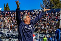 El DT festeja el gol de su equipo en el Bautista Gargantini. Foto: Fabián Salamone / MDZ El DT festeja el gol de su equipo en el Bautista Gargantini. Foto: Fabián Salamone / MDZ