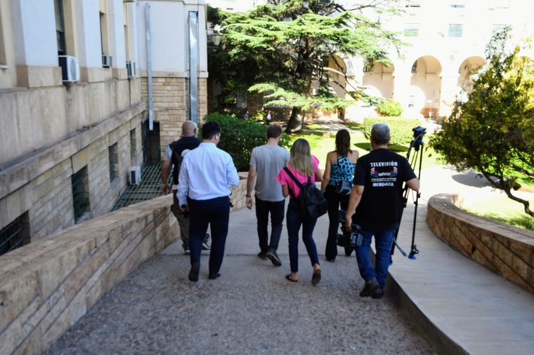 La Casa de Gobierno. Ampros pedirá la creación de 2000 cargos.