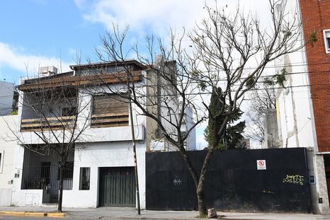 Un estudio con georradar detectó una anomalía en el patio de la casa de Coghlan donde hallaron los restos de Diego Fernández Lima Un estudio con georradar detectó una anomalía en el patio de la casa de Coghlan donde hallaron los restos de Diego Fernández Lima