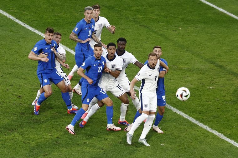 Inglaterra busca quedar primera en su grupo. Foto: EFE