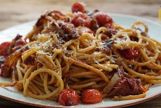 Pasta a la Amatriciana Una receta clásica de la cocina italiana Foto: Recestas de Mj
