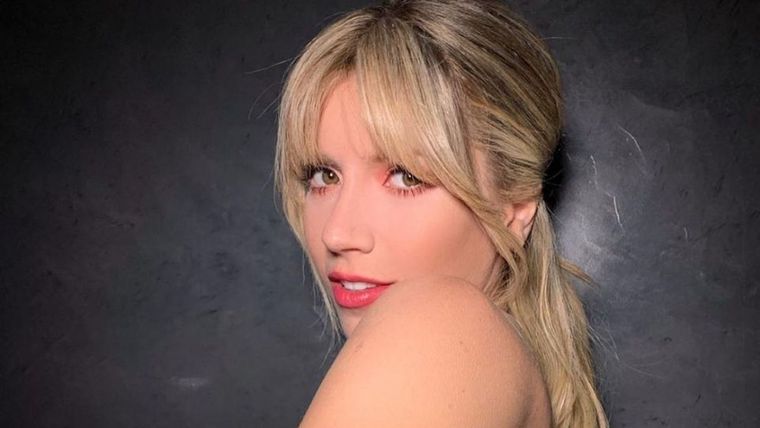 Laurita Fernández, redes sociales